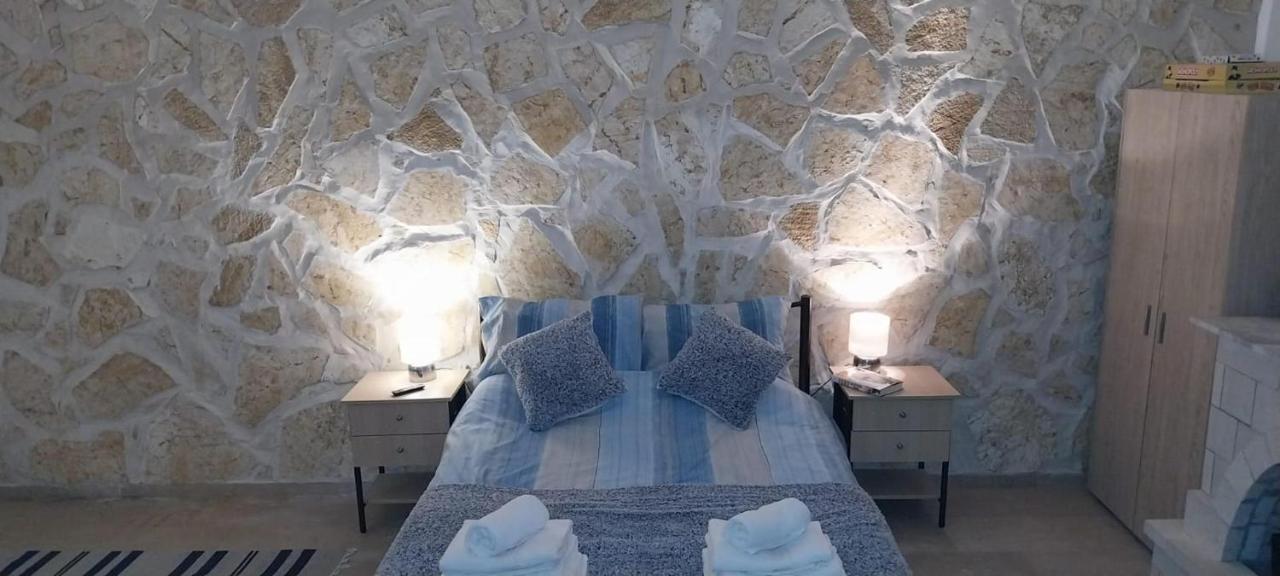 Lovely Studio In Strinilas With Its Own Pool ภายนอก รูปภาพ